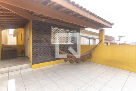 Casa à venda com 240m², 3 quartos e 2 vagasVaranda suíte 2