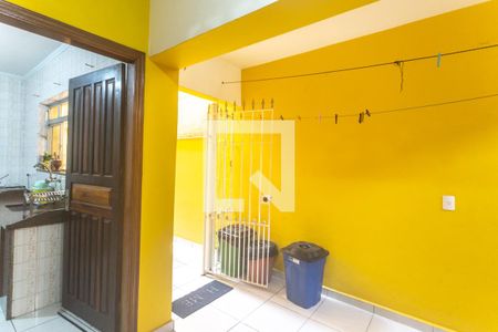 Casa à venda com 240m², 3 quartos e 2 vagasÁrea de serviço