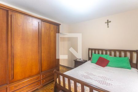 Casa à venda com 240m², 3 quartos e 2 vagasSuíte 2