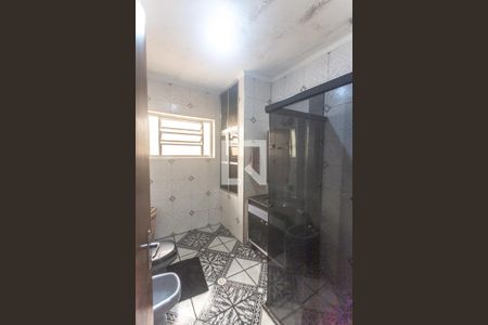 Casa à venda com 240m², 3 quartos e 2 vagasBanheiro suíte 2