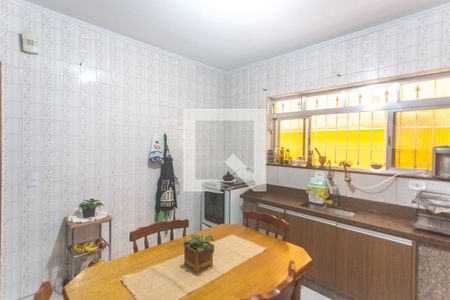 Casa à venda com 240m², 3 quartos e 2 vagasCozinha