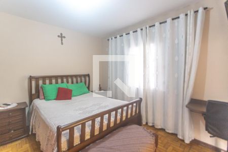 Casa à venda com 240m², 3 quartos e 2 vagasSuíte 2