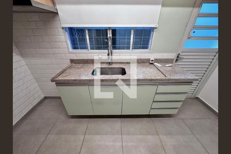 Casa para alugar com 100m², 3 quartos e 2 vagas Casa para alugar com 100m², 3 quartos e 2 vagasCozinha