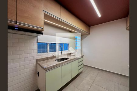 Casa para alugar com 100m², 3 quartos e 2 vagas Casa para alugar com 100m², 3 quartos e 2 vagasCozinha