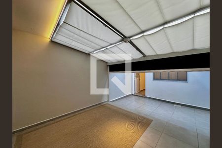 Casa para alugar com 100m², 3 quartos e 2 vagas Casa para alugar com 100m², 3 quartos e 2 vagasÁrea de Serviço