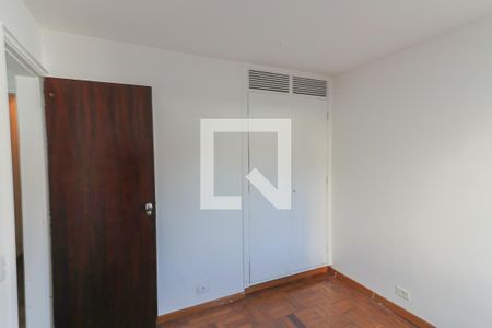 Quarto 2 de casa para alugar com 4 quartos, 260m² em Jardim Rizzo, São Paulo