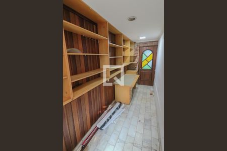 Escritorio de casa para alugar com 4 quartos, 260m² em Jardim Rizzo, São Paulo