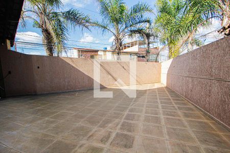 Casa à venda com 87m², 3 quartos e 5 vagasQuintal