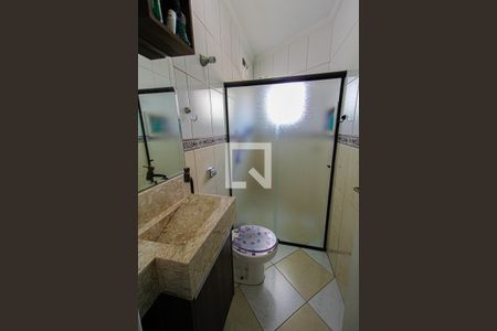Banheiro da Suíte de casa à venda com 3 quartos, 87m² em Parque das Nações, Santo André