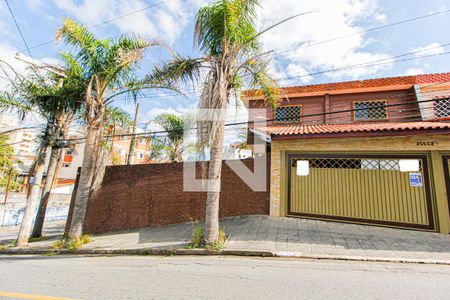 Casa à venda com 87m², 3 quartos e 5 vagasFachada