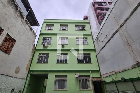 Apartamento para alugar com 77m², 2 quartos e sem vagaFachada