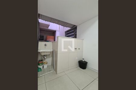 Apartamento para alugar com 77m², 2 quartos e sem vagaÁrea de Serviço
