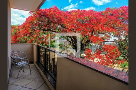 Apartamento à venda com 97m², 3 quartos e 2 vagasVaranda suíte