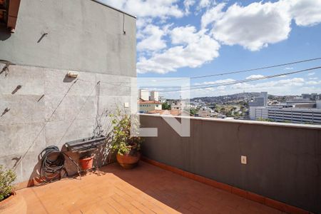 Apartamento à venda com 133m², 3 quartos e 1 vagaCobertura - Varanda 