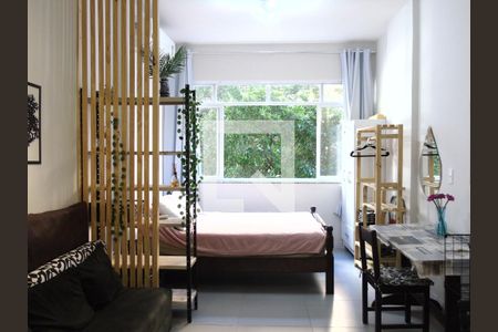 Sala/Quarta de kitnet/studio para alugar com 1 quarto, 30m² em Centro, Rio de Janeiro