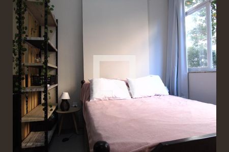 Sala/Quarta de kitnet/studio para alugar com 1 quarto, 30m² em Centro, Rio de Janeiro