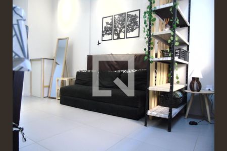 Sala/Quarta de kitnet/studio para alugar com 1 quarto, 30m² em Centro, Rio de Janeiro