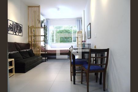 Sala/Quarta de kitnet/studio para alugar com 1 quarto, 30m² em Centro, Rio de Janeiro