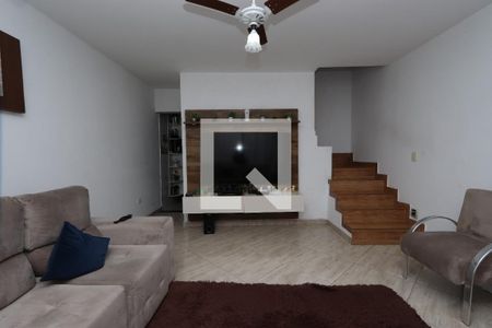 Casa à venda com 1m², 3 quartos e 2 vagas Casa à venda com 1m², 3 quartos e 2 vagasSala