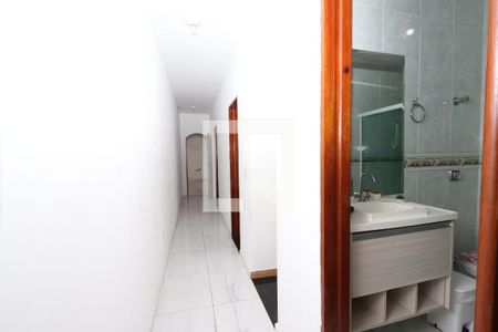 Casa à venda com 1m², 3 quartos e 2 vagas Casa à venda com 1m², 3 quartos e 2 vagasCorredor