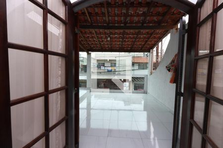 Casa à venda com 1m², 3 quartos e 2 vagas Casa à venda com 1m², 3 quartos e 2 vagasVaranda da Suíte