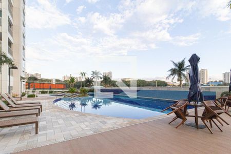 Apartamento à venda com 125m², 3 quartos e 2 vagas Apartamento à venda com 125m², 3 quartos e 2 vagasÁrea comum - Piscina