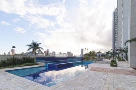 Apartamento à venda com 125m², 3 quartos e 2 vagas Apartamento à venda com 125m², 3 quartos e 2 vagasÁrea comum - Piscina