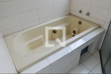 Apartamento para alugar com 500m², 7 quartos e 4 vagasBanheiro da Suíte 3