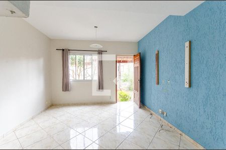 Sala de casa para alugar com 2 quartos, 70m² em Jaraguá, São Paulo