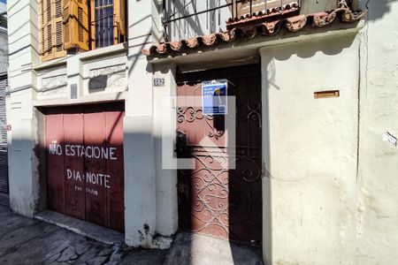 Casa à venda com 157m², 2 quartos e 1 vaga Casa à venda com 157m², 2 quartos e 1 vagaFachada