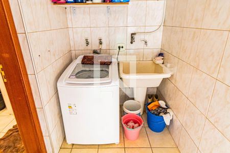 Casa à venda com 245m², 3 quartos e 3 vagasLavanderia