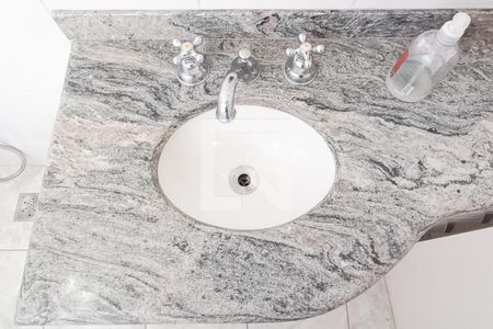 Casa à venda com 404m², 3 quartos e 5 vagas Casa à venda com 404m², 3 quartos e 5 vagasBanheiro da Suíte 2