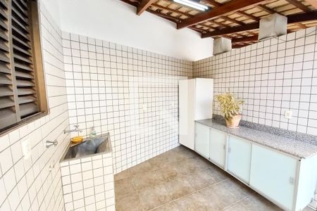 Casa à venda com 404m², 3 quartos e 5 vagas Casa à venda com 404m², 3 quartos e 5 vagasÁrea de Serviço