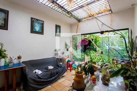 Casa à venda com 546m², 3 quartos e 6 vagasSala - externa