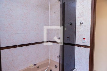 Casa à venda com 175m², 3 quartos e 4 vagasBanheiro Quarto 3