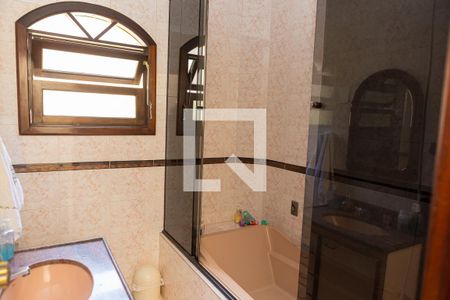 Casa à venda com 175m², 3 quartos e 4 vagasBanheiro Quarto 3