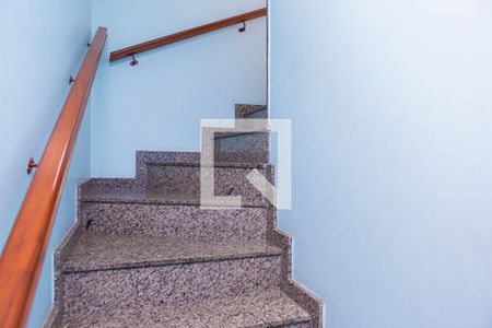 Casa à venda com 175m², 3 quartos e 4 vagasEscada