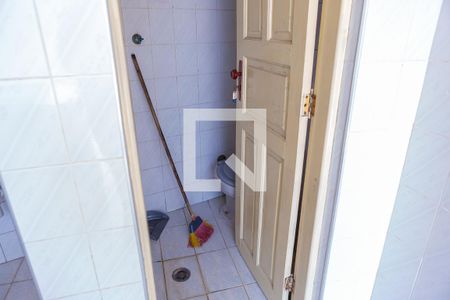 Casa à venda com 175m², 3 quartos e 4 vagasBanheiro da Área de Serviço