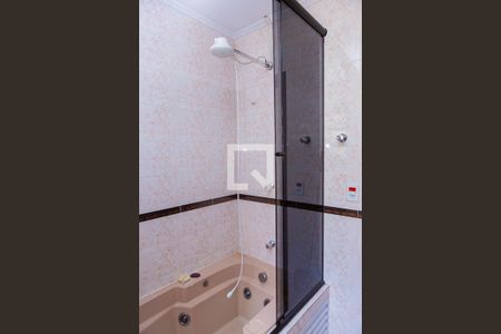 Casa à venda com 175m², 3 quartos e 4 vagasBanheiro Quarto 3