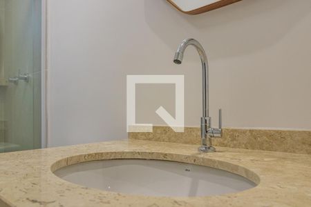 Apartamento à venda com 76m², 2 quartos e 2 vagas Apartamento à venda com 76m², 2 quartos e 2 vagasBanheiro da Suíte