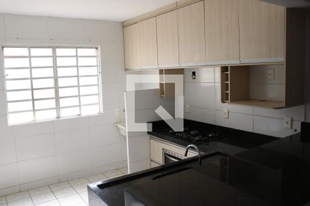 Cozinha de apartamento à venda com 2 quartos, 53m² em Jardim Goiás, Goiânia
