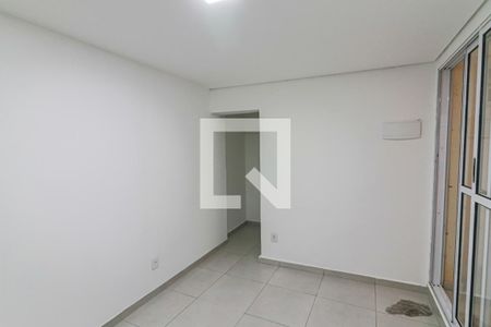 Sala / Quarto de casa para alugar com 1 quarto, 30m² em Jardim das Flores, Osasco