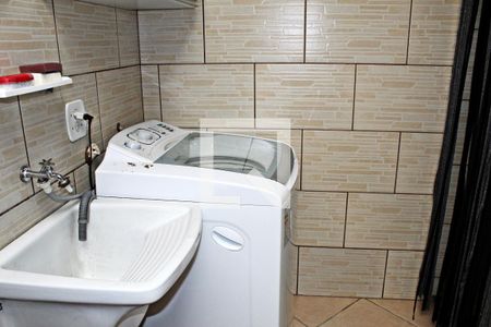 Casa de condomínio à venda com 65m², 2 quartos e 1 vagaÁrea de Serviço