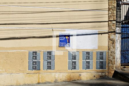 Casa de condomínio à venda com 65m², 2 quartos e 1 vagaFachada