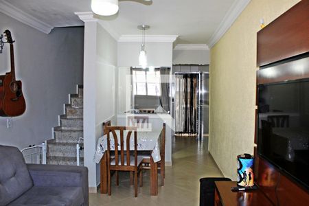 Sala de casa de condomínio à venda com 2 quartos, 65m² em Itaquera, São Paulo