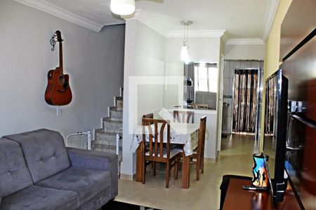 Sala de casa de condomínio à venda com 2 quartos, 65m² em Itaquera, São Paulo
