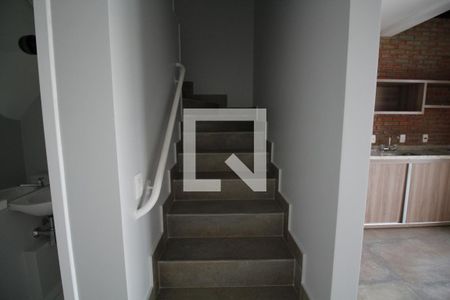 Apartamento à venda com 60m², 1 quarto e 1 vagaEscada