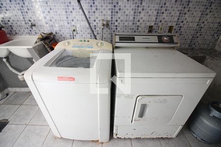 Casa à venda com 158m², 3 quartos e 2 vagasLavanderia