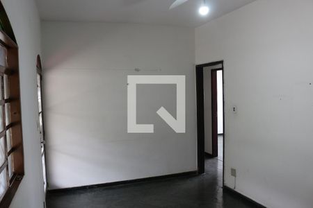 Sala de casa à venda com 4 quartos, 150m² em Califórnia, Belo Horizonte