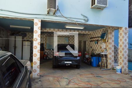 Casa à venda com 362m², 3 quartos e 3 vagas Casa à venda com 362m², 3 quartos e 3 vagasGaragem